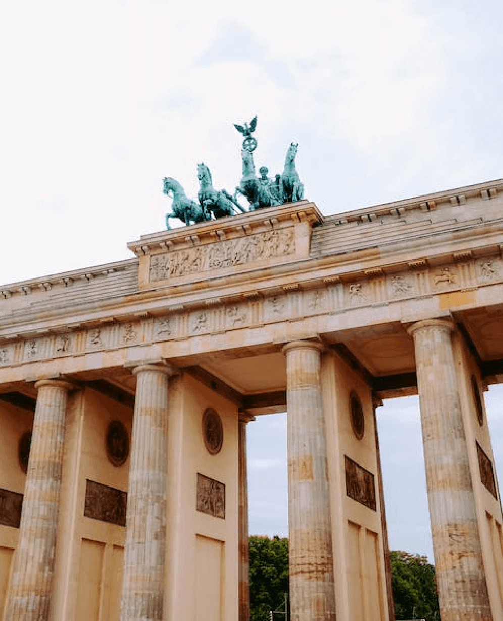 Poza Germania monument